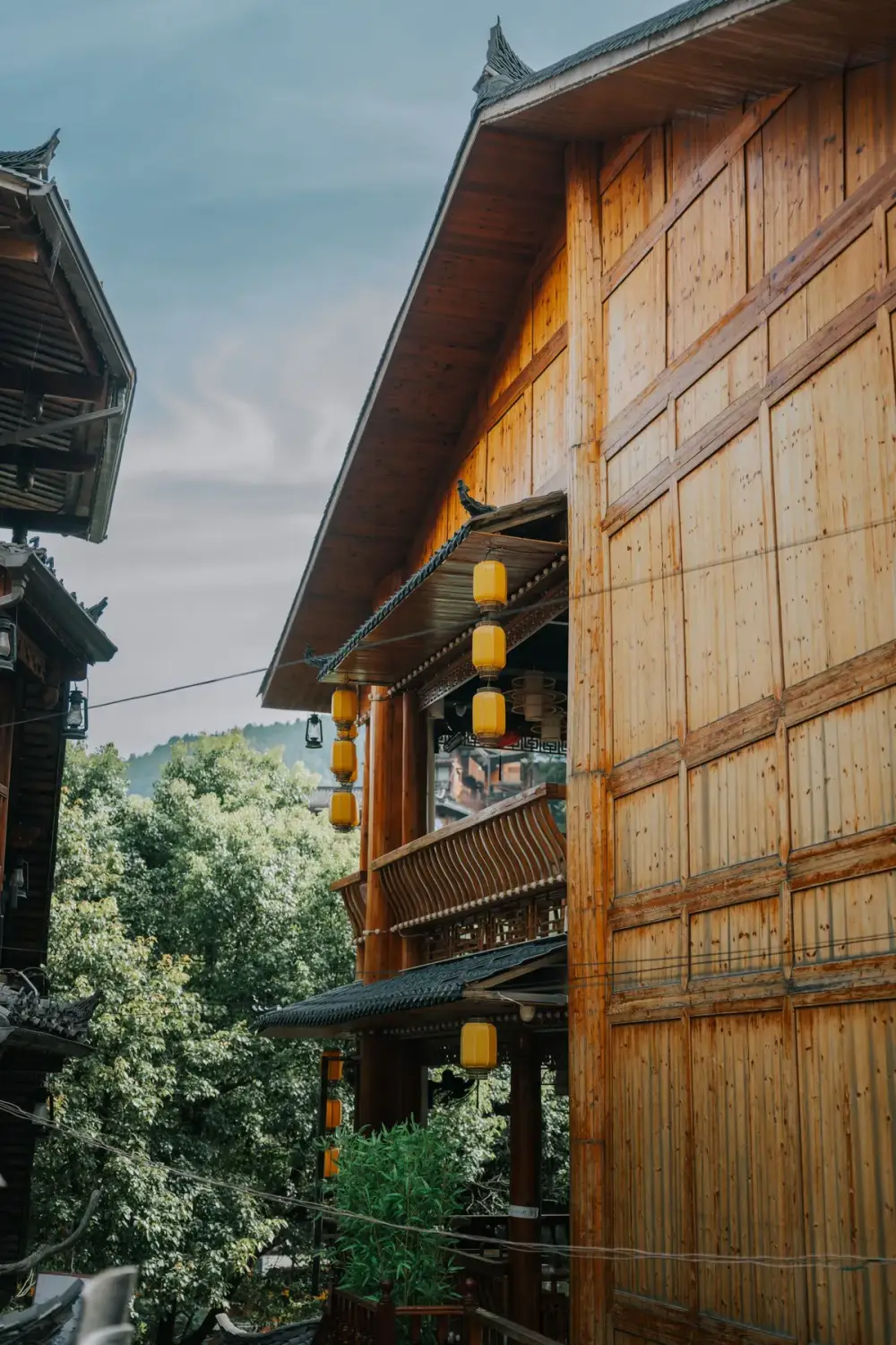 Cozy courtyard interior of a Yunnan boutique inn